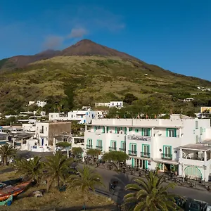 https://ossidiana-stromboli.sicilyhotelsitaly.net